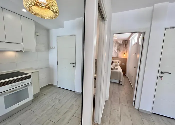 Happy Island 아데제